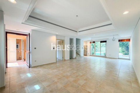 Shtëpi në qytet në Dubai Sports City, Emiratet e Bashkuara Arabe 4 dhoma gjumi, 247 m2. № 626461 - Foto 3