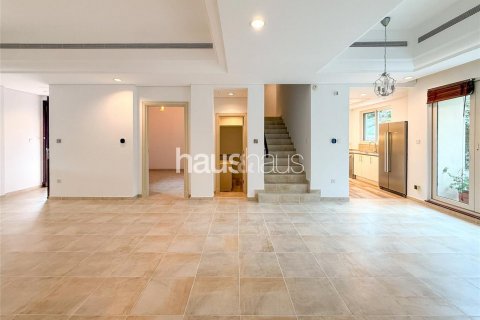Shtëpi në qytet në Dubai Sports City, Emiratet e Bashkuara Arabe 4 dhoma gjumi, 247 m2. № 626461 - Foto 1