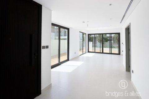 Vilă de închiriat în Dubai, EAU 4 dormitoare, 316.9 mp.  №628911 - poză 4