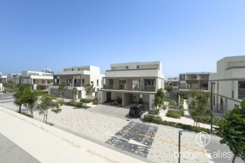 Vilă de închiriat în Dubai, EAU 4 dormitoare, 316.9 mp.  №628911 - poză 10