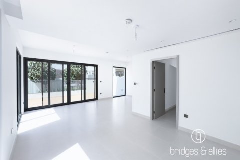 Vilă de închiriat în Dubai, EAU 4 dormitoare, 316.9 mp.  №628911 - poză 3