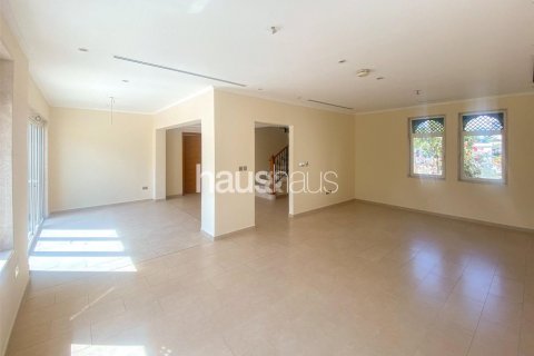 Vilë në Jumeirah Park, Dubai, Emiratet e Bashkuara Arabe 3 dhoma gjumi, 325 m2. № 626436 - Foto 2