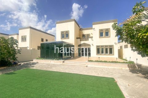 Vilë në Jumeirah Park, Dubai, Emiratet e Bashkuara Arabe 3 dhoma gjumi, 325 m2. № 626436 - Foto 1