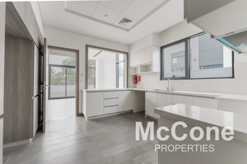 Vila di Al Furjan, Dubai, UEA 4 kamar tidur, 721.58 m2 nomor 586974 - foto 3