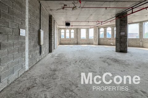 Shop in Al Rashidiya, Dubai, UAE 350.06 sq.m. № 586955 - photo 2