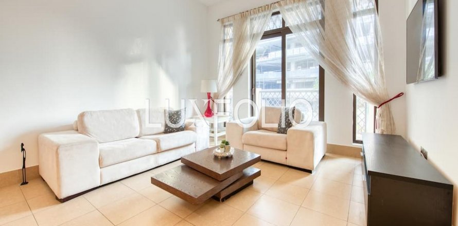 Apartment in Old Town, Dubai, UAE 2 bedrooms, 126 sq.m. № 627534