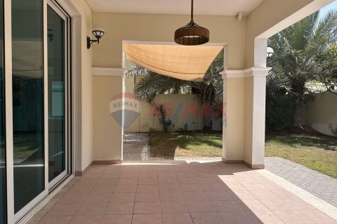 Vila v Jumeirah Park, Dubai, SAE 4 ložnice, 52.2 m² Č.: 588978 - fotografie 1