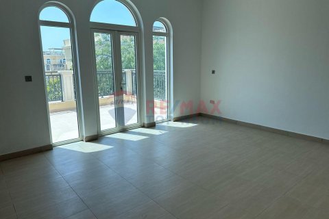 Vila v Jumeirah Park, Dubai, SAE 4 ložnice, 52.2 m² Č.: 588978 - fotografie 18