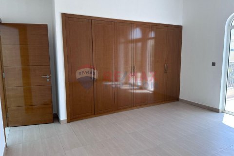 Vila v Jumeirah Park, Dubai, SAE 4 ložnice, 52.2 m² Č.: 588978 - fotografie 14