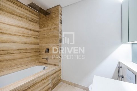 Apartment in Business Bay, Dubai, UAE 2 bedrooms, 154 sq.m. № 602663 - photo 13