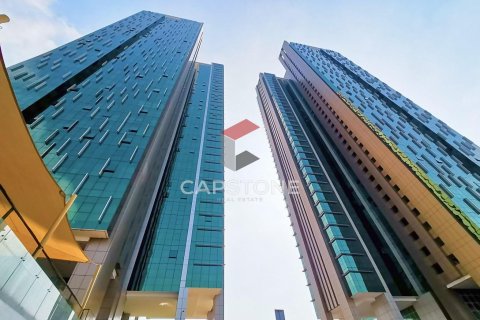 Apartment in Al Reem Island, Abu Dhabi, UAE 2 bedrooms, 186 sq.m. № 600935 - photo 1