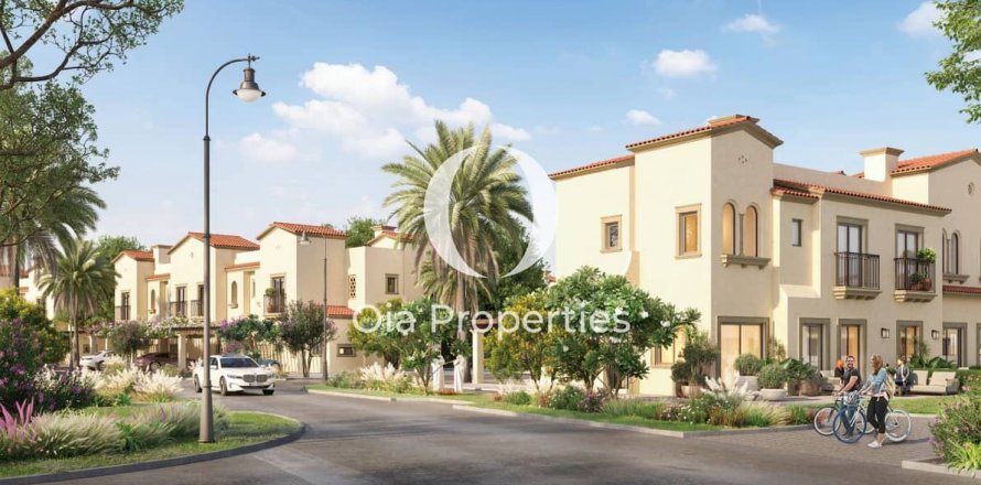 Townhouse in Abu Dhabi, UAE 2 bedrooms, 125 sq.m. № 608570