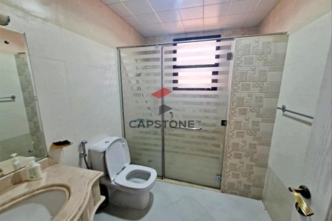 Villa para arrendamento em Al Ain, EAU 6 quartos, 111 m2 № 604556 - foto 12