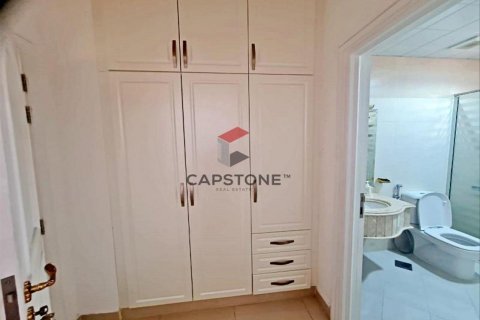 Villa para arrendamento em Al Ain, EAU 6 quartos, 111 m2 № 604556 - foto 13