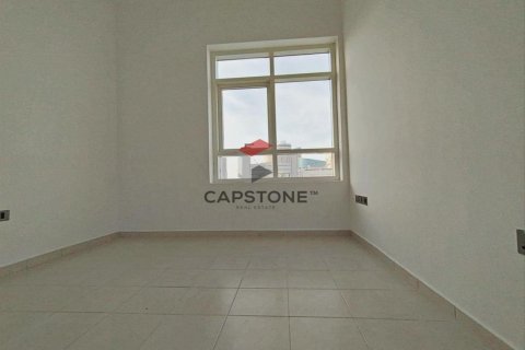 Apartment in Hamdan Street, Abu Dhabi, UAE 3 bedrooms, 145 sq.m. № 604582 - photo 22