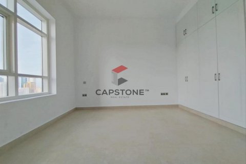 Apartment in Hamdan Street, Abu Dhabi, UAE 3 bedrooms, 145 sq.m. № 604582 - photo 6