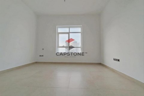 Apartment in Hamdan Street, Abu Dhabi, UAE 3 bedrooms, 145 sq.m. № 604582 - photo 17