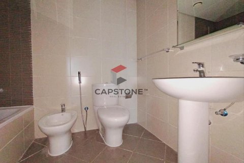 Apartment in Hamdan Street, Abu Dhabi, UAE 3 bedrooms, 145 sq.m. № 604582 - photo 19