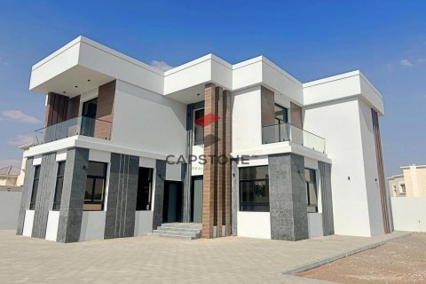 Vila v Al Hili, Al Ain, SAE 5 ložnice, 483 m² Č.: 604558 - fotografie 1
