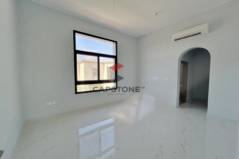 Vila v Al Hili, Al Ain, SAE 5 ložnice, 483 m² Č.: 604558 - fotografie 11