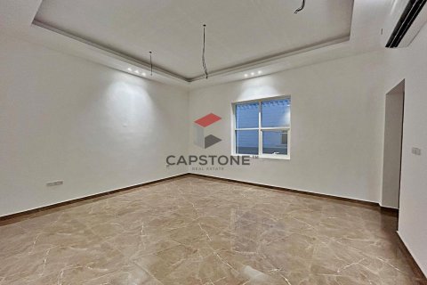 Villa in Zakher, Al Ain, UAE 4 bedrooms, 557 sq.m. № 604557 - photo 8