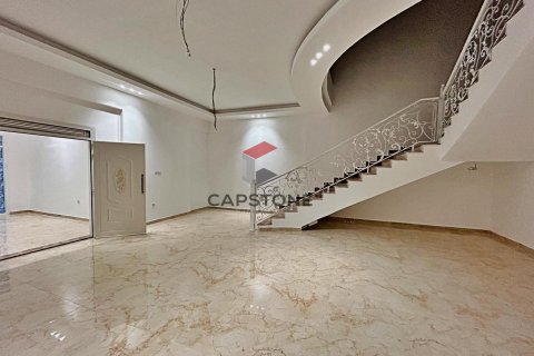 Villa in Zakher, Al Ain, UAE 4 bedrooms, 557 sq.m. № 604557 - photo 3