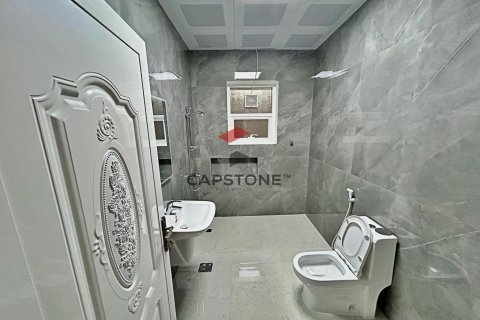 Villa in Zakher, Al Ain, UAE 4 bedrooms, 557 sq.m. № 604557 - photo 18