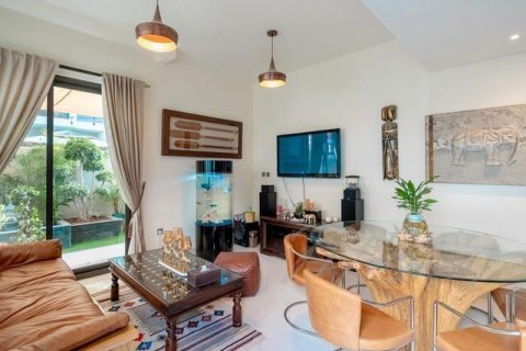 Villa in Dubai, UAE 3 bedrooms, 203.4 sq.m. № 556406 - photo 2
