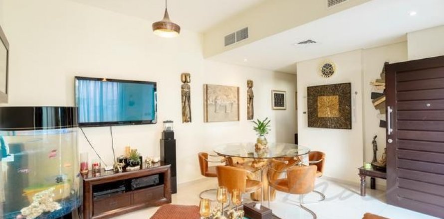 Villa in Dubai, UAE 3 bedrooms, 203.4 sq.m. № 556406