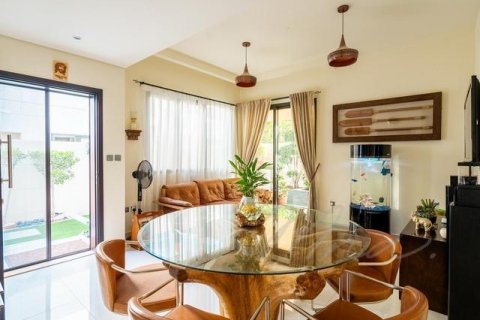 Villa in Dubai, UAE 3 bedrooms, 203.4 sq.m. № 556406 - photo 4