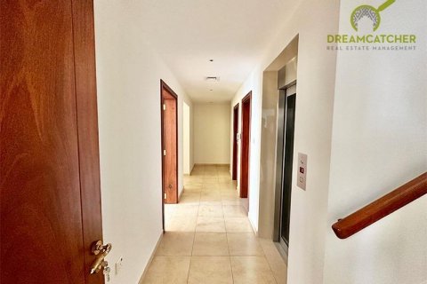 Vila v Al Hamra Village, Ras Al Khaimah, SAE 5 ložnice, 929 m² Č.: 588808 - fotografie 10
