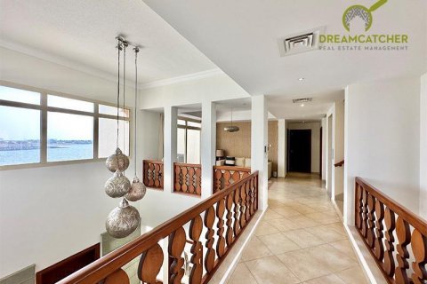 Vila v Al Hamra Village, Ras Al Khaimah, SAE 5 ložnice, 929 m² Č.: 588808 - fotografie 15