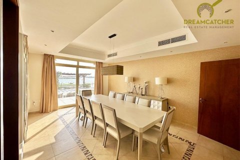 Vila v Al Hamra Village, Ras Al Khaimah, SAE 5 ložnice, 929 m² Č.: 588808 - fotografie 17
