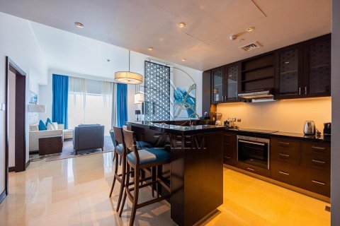 Appartamento in vendita a The Marina, Abu Dhabi, EAU 1 camera da letto, 100 mq. № 615671 - foto 1