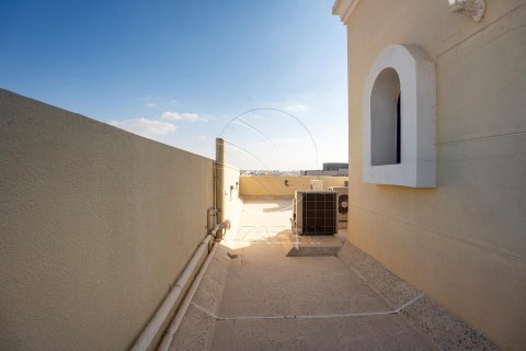 Vilë në Abu Dhabi, Emiratet e Bashkuara Arabe 5 dhoma gjumi, 1058 m2. № 615667 - Foto 17