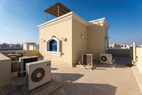Vilë në Abu Dhabi, Emiratet e Bashkuara Arabe 5 dhoma gjumi, 1058 m2. № 615667 - Foto 16