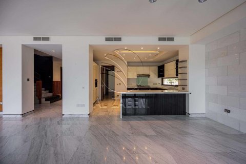 Villa on the Saadiyat Island, Abu Dhabi, UAE 5 bedrooms, 647 sq.m. № 615668 - photo 3