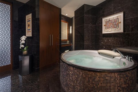 Apartment on the Al Maryah Island, Abu Dhabi, UAE 3 bedrooms, 204 sq.m. № 615670 - photo 19