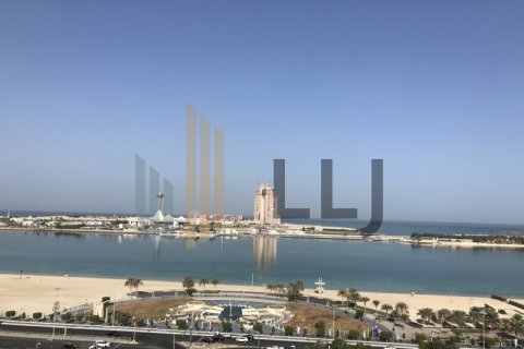 阿联酋 Abu Dhabi Corniche Road 待租 : 4 卧, 250.8 平方米 , 编号582574 - 照片 12