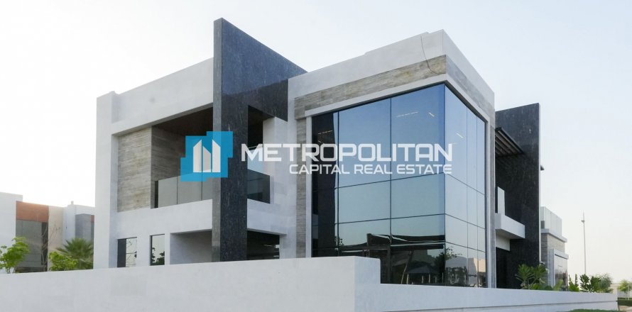 Vilë në Yas Island, Abu Dhabi, Emiratet e Bashkuara Arabe 4 dhoma gjumi, 550.1 m2. № 616283