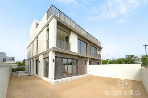 Villa sa Dubai, UAE 4 silid-tulugan, 316.8 sq.m. № 624685 - larawan 1