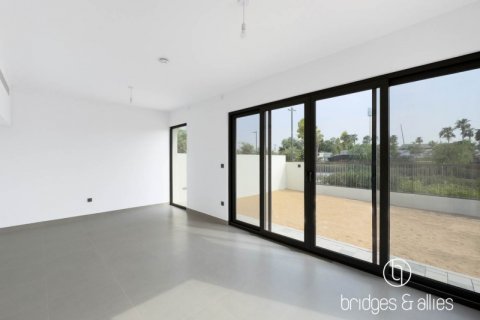 Villa sa Dubai, UAE 4 silid-tulugan, 316.8 sq.m. № 624685 - larawan 3